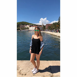 Meet your Posher, Alison